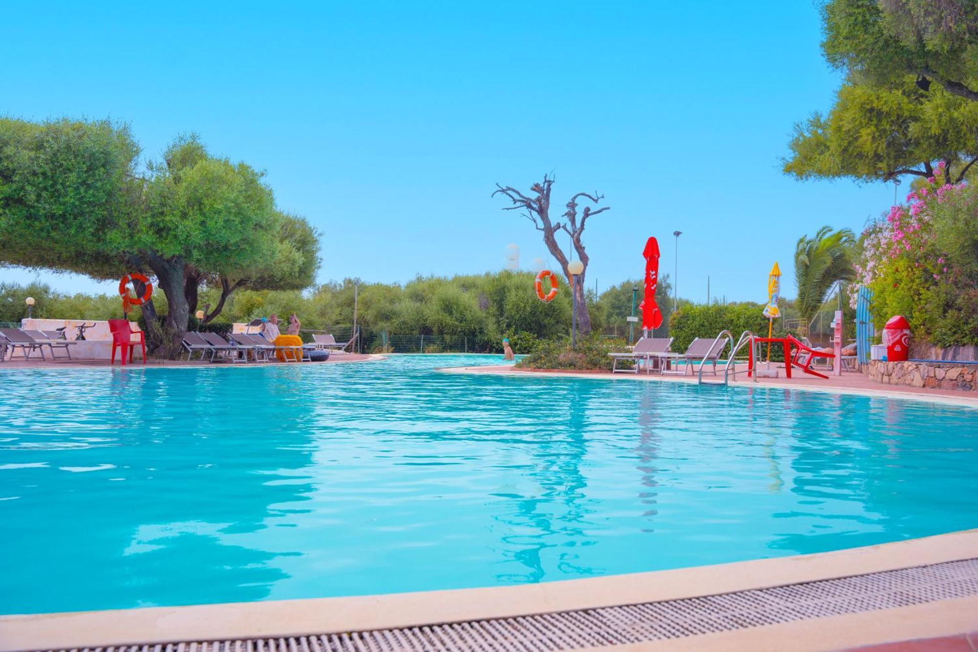 Il Borgo Di Badesi Lejlighedshotel Eksteriør billede
